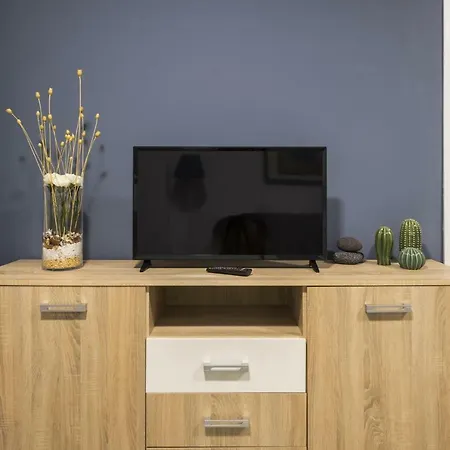 Full Center Of Americas, Renovated, High Floor