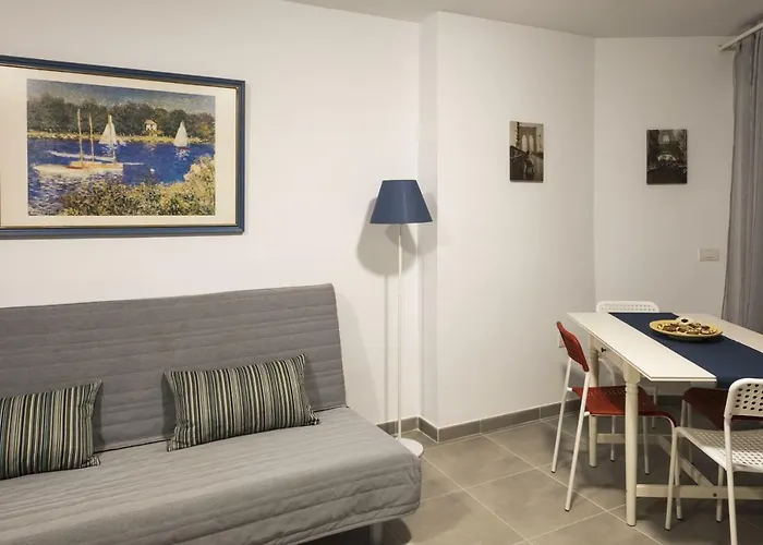 Full Center Of Americas, Renovated, High Floor