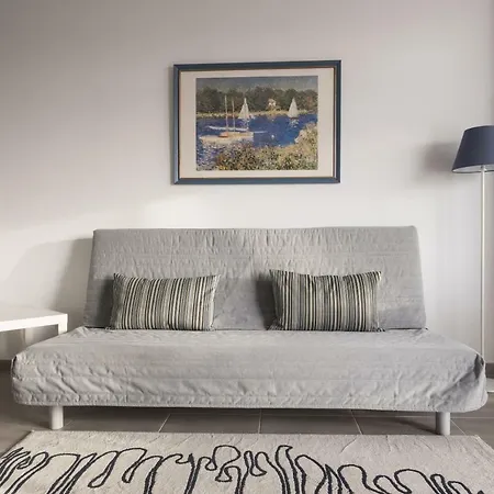 Full Center Of Americas, Renovated, High Floor *