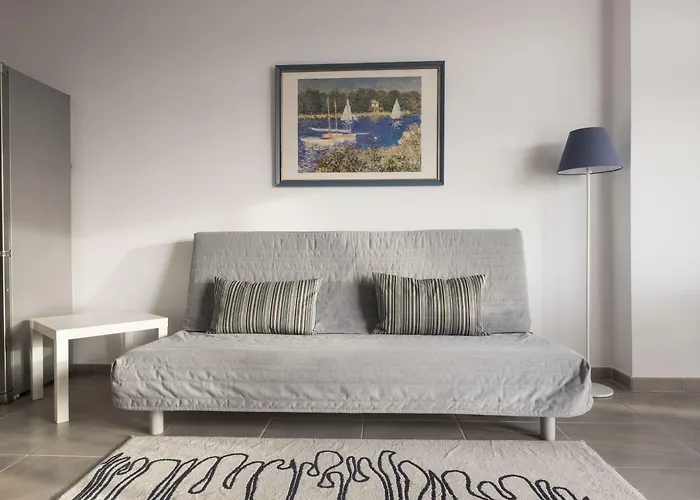 Full Center Of Americas, Renovated, High Floor *